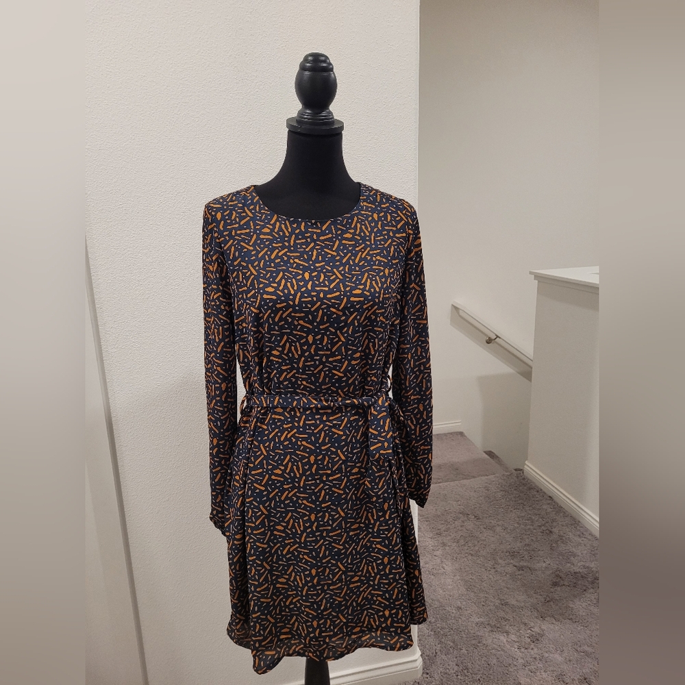 NWOT Kaileigh Dress - Picture 3 of 11